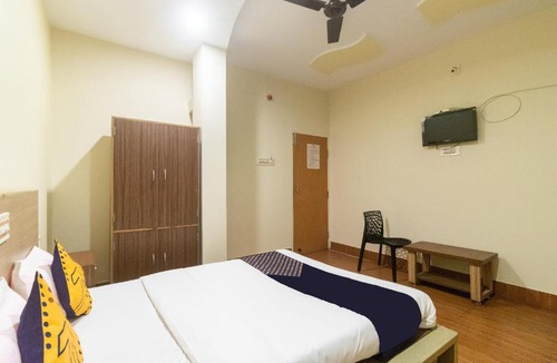 Cuttack Hotel | Collection O Royal King