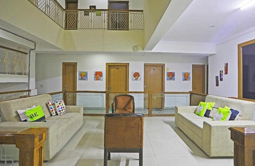 Noida Hotel | Collection O Royal Residency S30