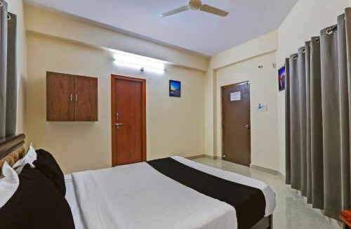 Hyderabad Hotel | Collection O Sri Nirvana Edge