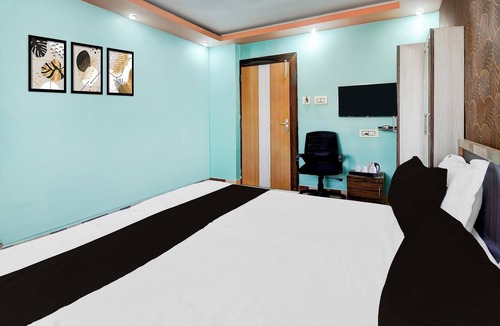 Tarapith Hotel | Collection O Tarapith Railway Junction