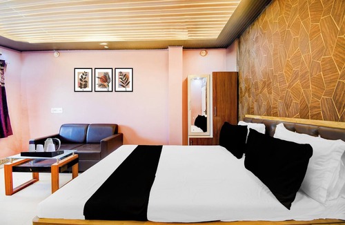 Tarapith Hotel | Collection O Tarapith Railway Junction