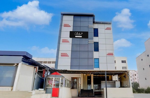 Tirupati House | Collection O Tirupati Central Junction