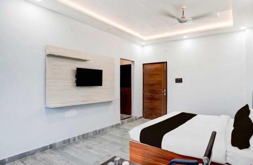 Varanasi Hotel | Collection O Tisaura