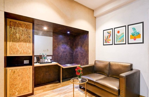 Kolkata House | Collection O VIP Road Formerly Hotel Heritage