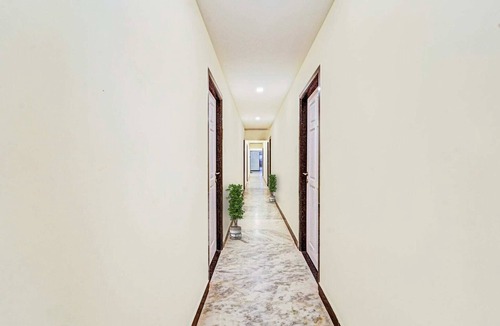 Semmencherry House | Collection O Yash Inn