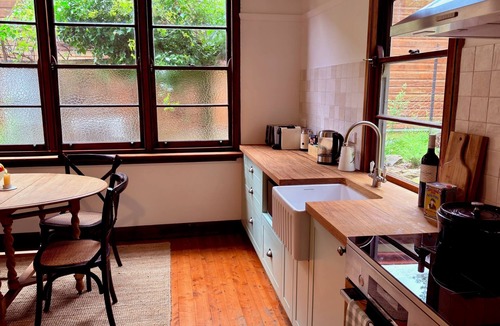 Blackheath Cottage | Colomatta Mist, Blackheath - Pet Friendly Cottage with Escarpment Views