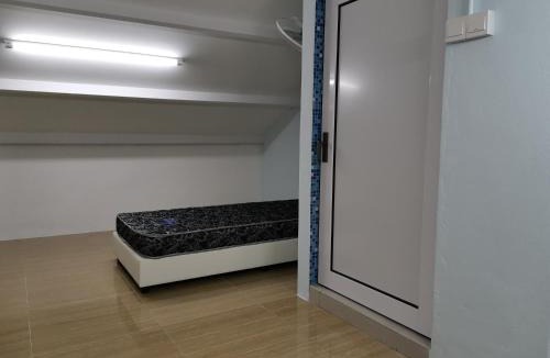 Downtown George Town Hostel | Color Mixed Home Hostel