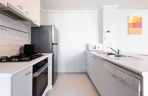 South Melbourne Apartment | Colourful Comfort 1BR w Pool Gym & Reformer