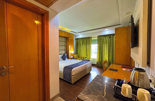 Dehradun Hotel | Comfort Hotel GMS Grand