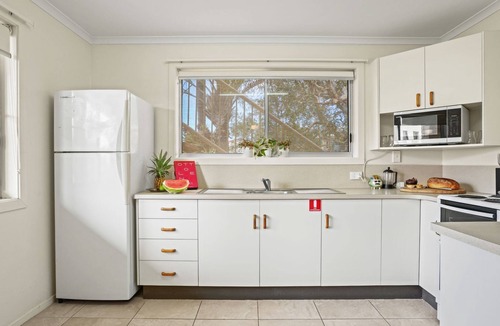 Evans Head Apartment | Comfortable 2BR coastal unit with WiFi, BBQ area, parking & linen included, close to beach