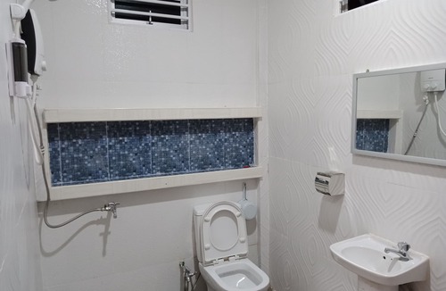 Kampung Lintang House | Comfortable Living For a family of 10 and below