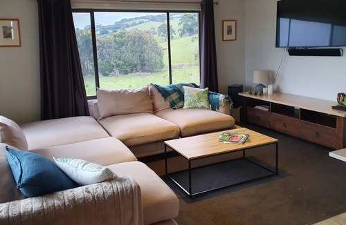 Blackburn South House | Comfortable spacious family home