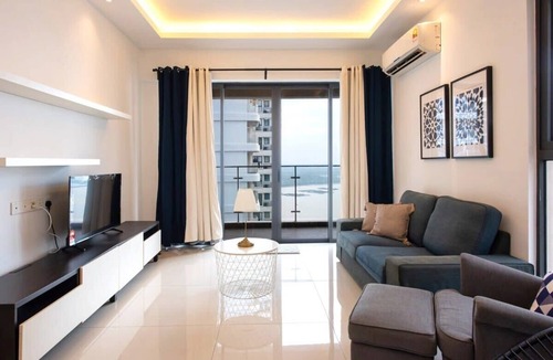 Johor Bahru Apartment | Comfy 3BR Apt in Danga Bay, FREE Parking, Sea View