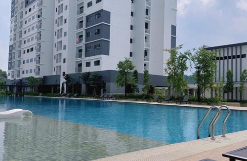 Kampung Bukit Dukong Apartment | Comfy Cheras C180 Belakong Tradres Park 3BR 2 Bath Room 2 Carpark