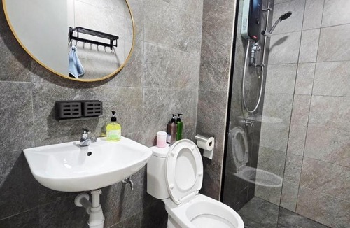 Kampung Bukit Dukong Apartment | Comfy Cheras C180 Belakong Tradres Park 3BR 2 Bath Room 2 Carpark