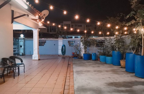 Sekudai House | Comfy Corner House 4BR @10 mins legoland 10-16pax