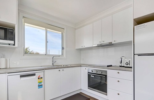 Orange Villa | Conservatorium Villa 3 - Very Central - with Netflix & Disney Plus