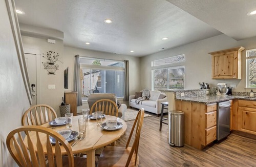Layton House | Convenient 3BR with King Beds Near Hill AFB and Davis Conference Center
