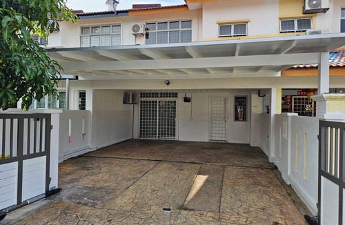 Bandar Saujana Putra House | Convenient & Comfortable Family Homestay at Bandar Saujana Putra