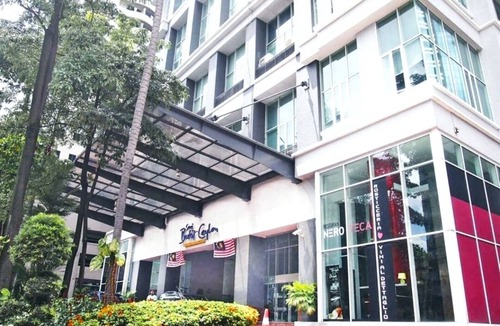 Golden Triangle Apartment | Cool and Cozy Home by Seri Bukit Ceylon Residency
