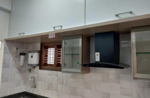 Bengaluru Apartment | Corner home, 2BHK with good privacy, parking