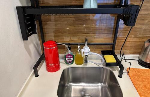 Seri Kembangan Apartment | Corner Unit, Great Privacy, Designer Studio with Wi-Fi, Netflix, 1 Parking Space
