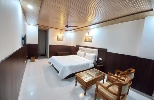 Almora Bed & Breakfast | Cottage Club Inn