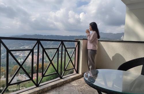 Almora Bed & Breakfast | Cottage Club Inn