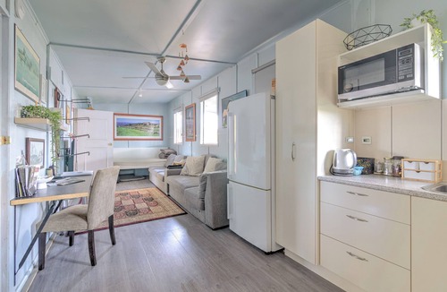 Yass River Cabin | Cottage on Yass River, Private Farm Stay - Pet & Horse Friendly