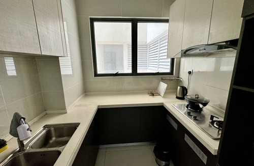 Central District Condo | Country Garden@Lovell 2 King Beds High Floor