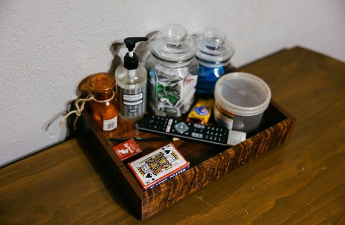 Mintaro Cottage | Couples Getaway. Spa Log Fire 2 Wineries and a Pub! Mintaro Hideaway Jollys Rest