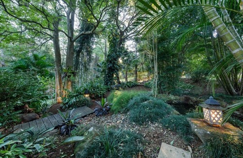 Mapleton Villa | Couples Getaway. Sunshine Coast Hinterland. Cosy with Fireplace. Pet-Friendly!