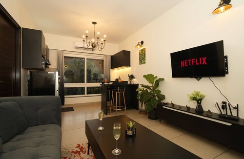 Siolim Apartment | Cozy 1-bedroom apartment in beautiful Siolim with AC and gym access