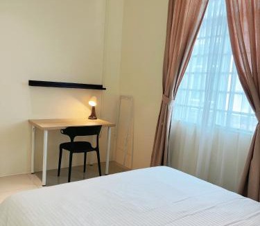 Nibong Tebal House | Cozy 2-Bedroom Balcony Suite with Living Room