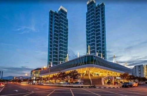 George Town Apartment | Cozy 2BR Maritime Suite Duplex George Town