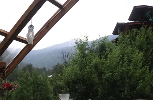 Manali Villa | Cozy, Aesthetic Nature Retreat: Feel Your Soul in the Village Soil