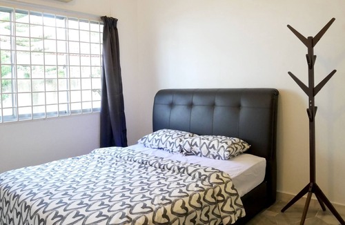 Taman Rakyat Villa | Cozy Bungalow at PD Villa with Pool by Elite Stay