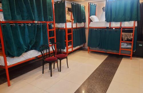 Dehradun Hostel | Cozy bunks z hostel