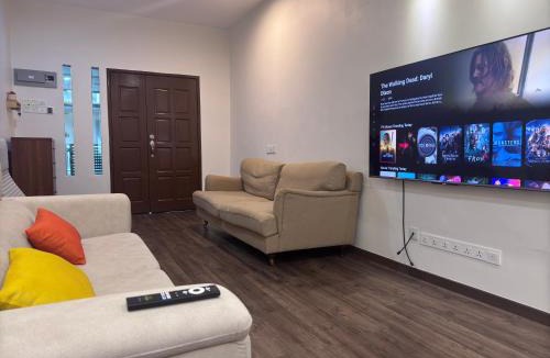 Taman Impian House | Cozy Corner Home Alma Near AEON 大山脚温馨民宿