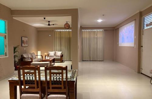Ghaziabad Apartment | Cozy cove
