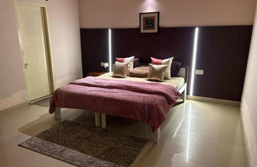 Ghaziabad Apartment | Cozy cove