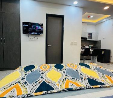 Greater Noida Hotel | Cozy Hideout