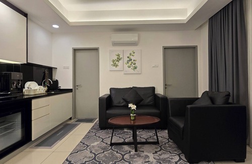 Genting Highlands Hotel | Cozy hotel suite in marvelous Genting Highlands with mountain view, WiFi