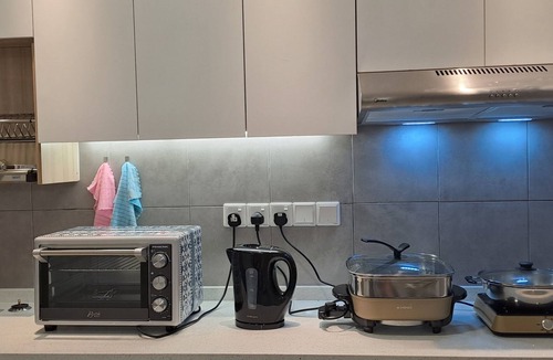 Pudu Apartment | Cozy KL Home! 3min walk to Train Station & Malls