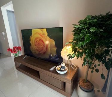 Kampung Batu Uban Apartment | Cozy Modern Condo with Pool & City Access