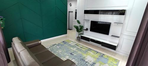 Sungai Jarom House | COZY RIZQY - Spacious & Budget-Friendly 3R2B Homestay