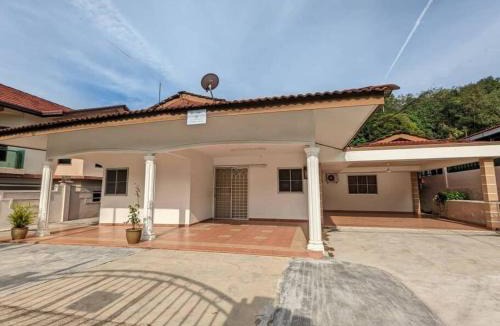 Seremban House | Cozy Spacious seremban Bangalow Taman Rasah 2085