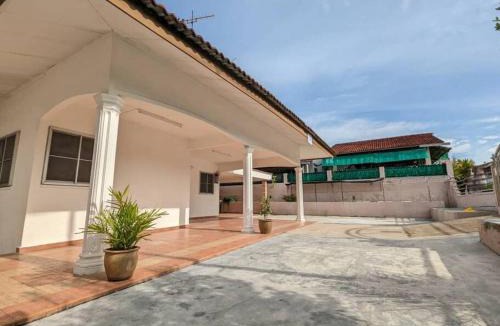 Seremban House | Cozy Spacious seremban Bangalow Taman Rasah 2085