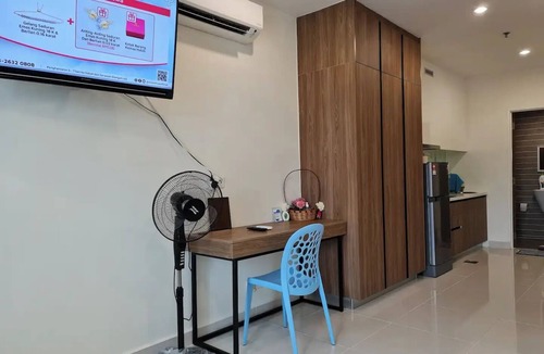Batu Lintang House | Cozy Suite 3 @Kozi Square near General Hospital