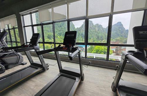 Perak Apartment | Cozy Suite with 270 Degree Mountain and Theme Park Views
